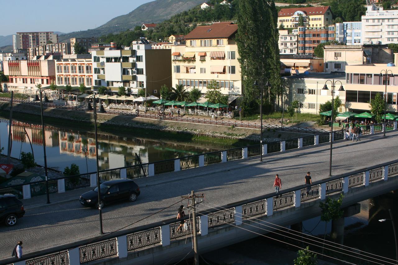 Hotel Siklad Lezhë Екстериор снимка