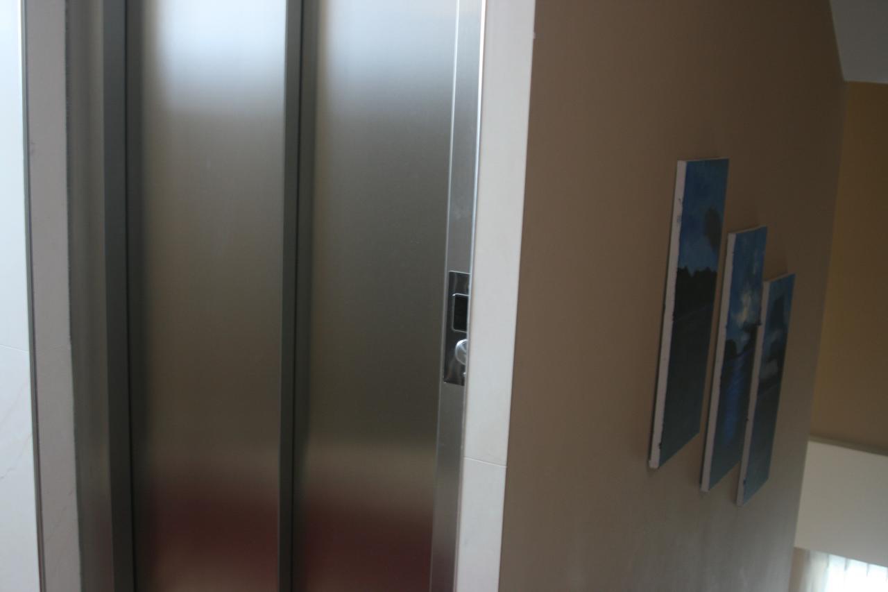 Hotel Siklad Lezhë Екстериор снимка