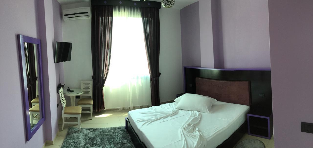 Hotel Siklad Lezhë Екстериор снимка